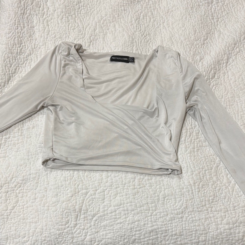 PrettyLittleThing Cream 3/4 Sleeve Wrap Crop Blouse
